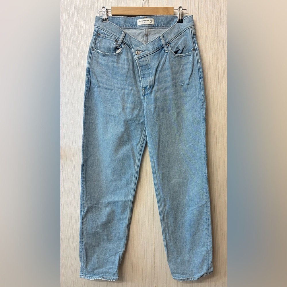 Abercrombie & Fitch High Rise‎ Dad Jeans Criss Cross Waist Light Wash Denim 29